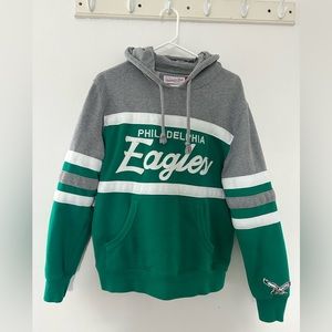 Mitchell & Ness Philadelphia Eagles Sweatshirt, size medium fits like a small
